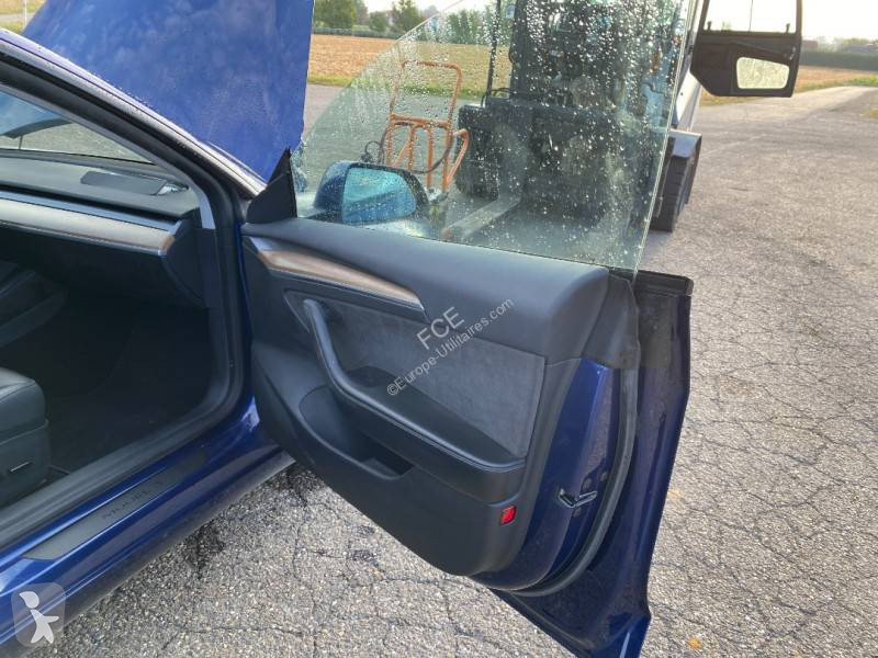 Véhicule utilitaire Tesla