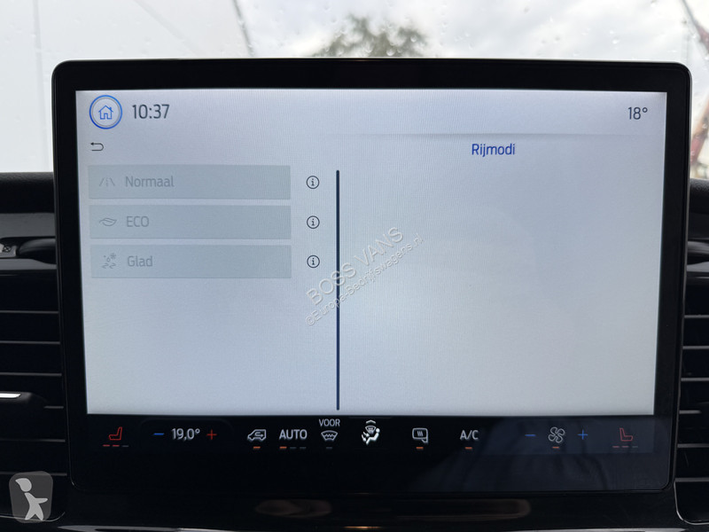 Samochód dostawczy Ford 68kWh 184PK L2H2 317km...