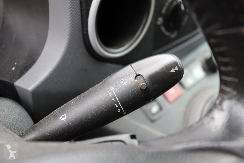 Véhicule utilitaire Peugeot 120 L1 1.6HDIF...