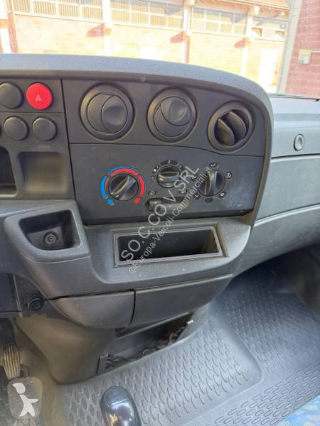 Véhicule utilitaire Iveco 35C09