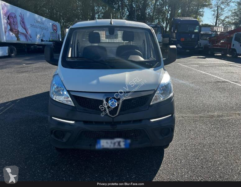 Véhicule utilitaire Piaggio NP6