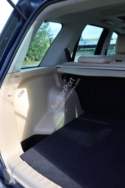 Véhicule utilitaire Land Rover HSE i6