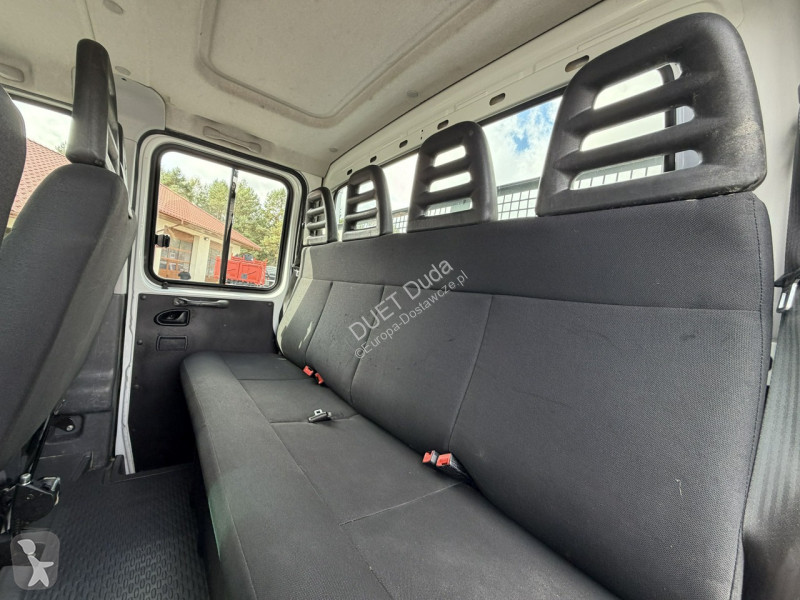 Véhicule utilitaire Iveco 70C18 V H