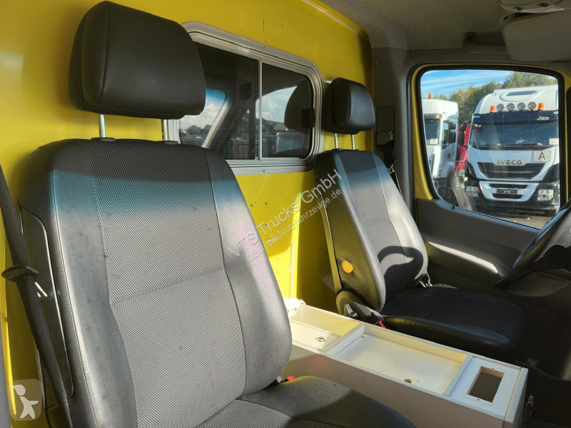 Véhicule utilitaire Mercedes 519 Cdi Hospi...