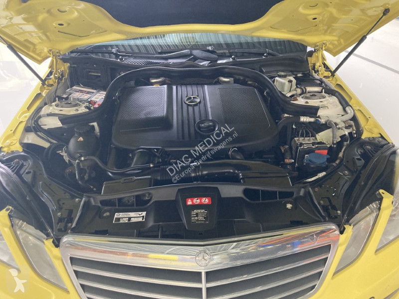 Véhicule utilitaire Mercedes Diesel E- CDI WITH...
