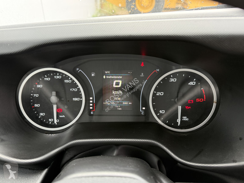 Véhicule utilitaire Iveco 35C16 3.0 160PK