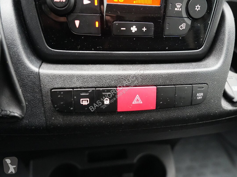 Véhicule utilitaire Opel 140PK