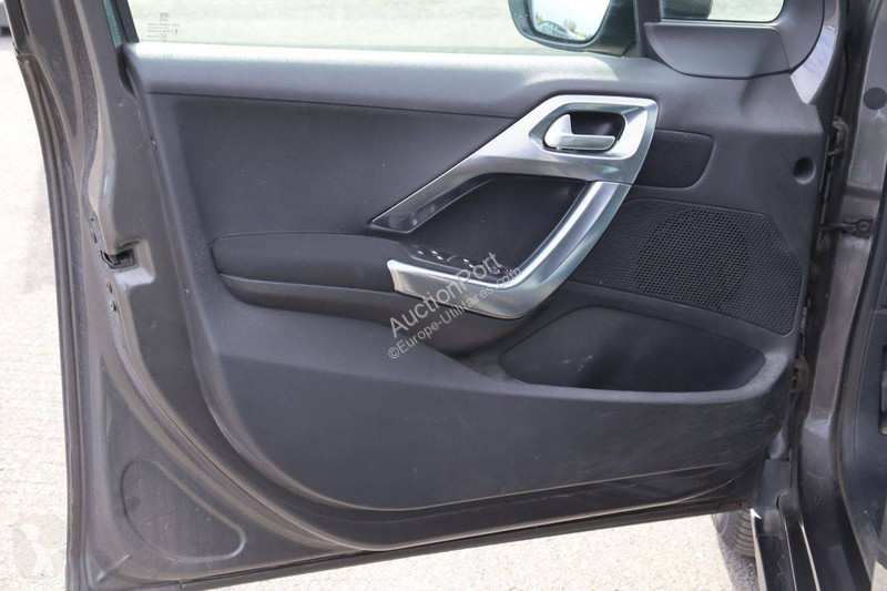 Véhicule utilitaire Peugeot