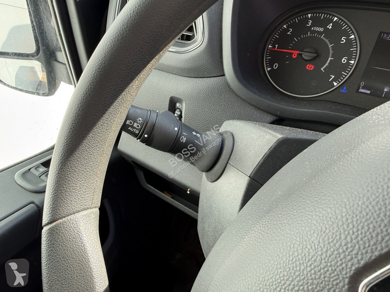 Véhicule utilitaire Renault 2.3DCi 135PK