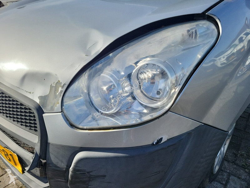 Véhicule utilitaire Fiat 90pk Doblò