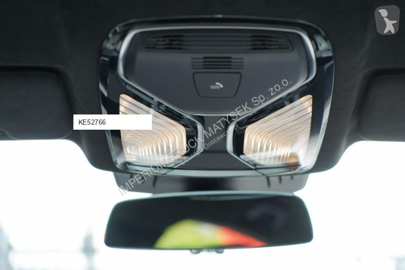 Véhicule utilitaire BMW M8