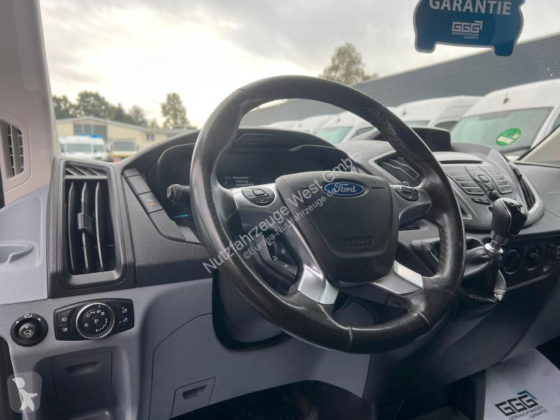 Véhicule utilitaire Ford 350 L4H3...