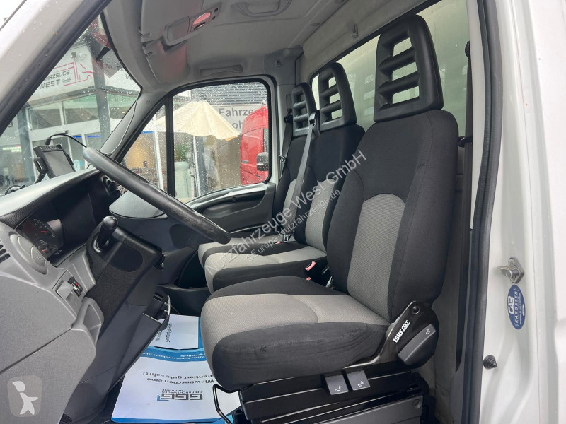 Véhicule utilitaire Iveco 35S15 Koffer...