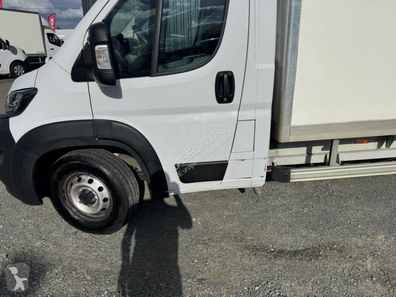 Fiat DUCATO CAISSE 20M3 + HAYON 3T5 MAXI 2.2...
