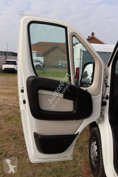 Véhicule utilitaire Peugeot
