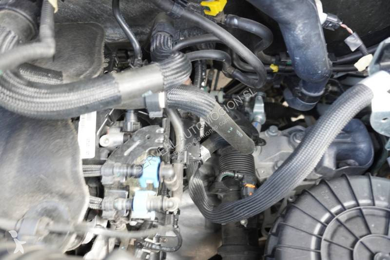Véhicule utilitaire Peugeot