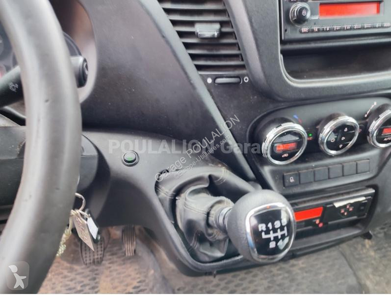 Véhicule utilitaire Iveco CAISSE POLYFOND...
