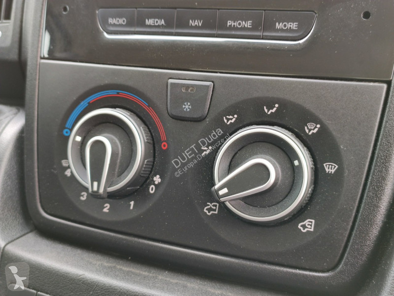 Véhicule utilitaire Peugeot