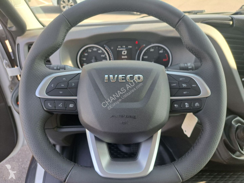 Nyttofordon Iveco 35S18 A8 180CV 3L HAYON...