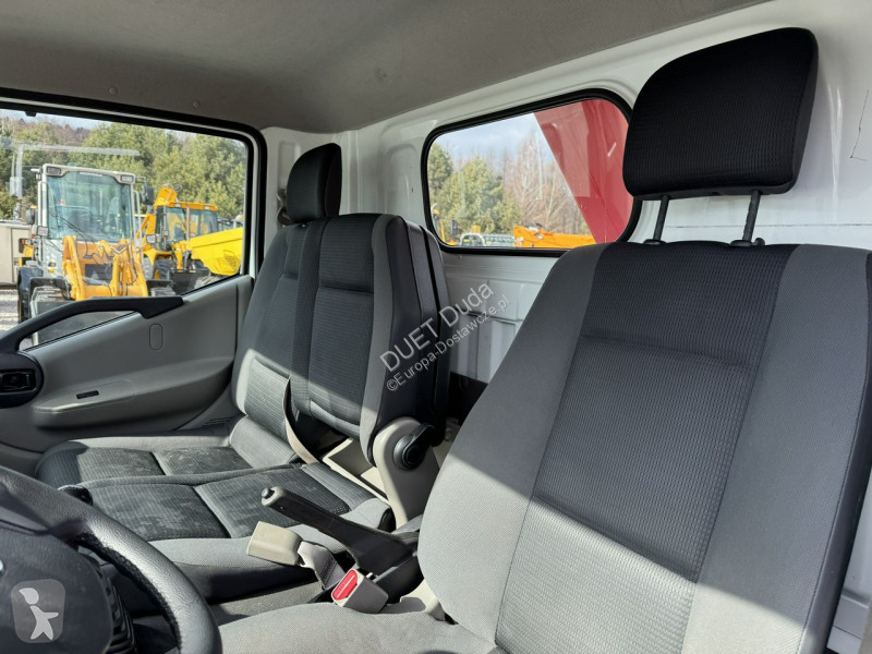 Véhicule utilitaire Nissan