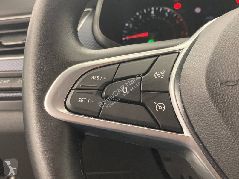 Autoutilitară Renault Arkana mild hybrid 140...
