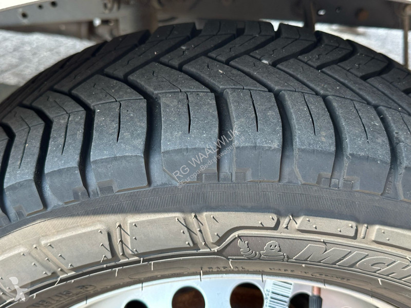 Véhicule utilitaire Iveco 35S14 APK 10-07-2026...