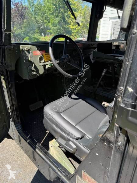 Véhicule utilitaire Hummer