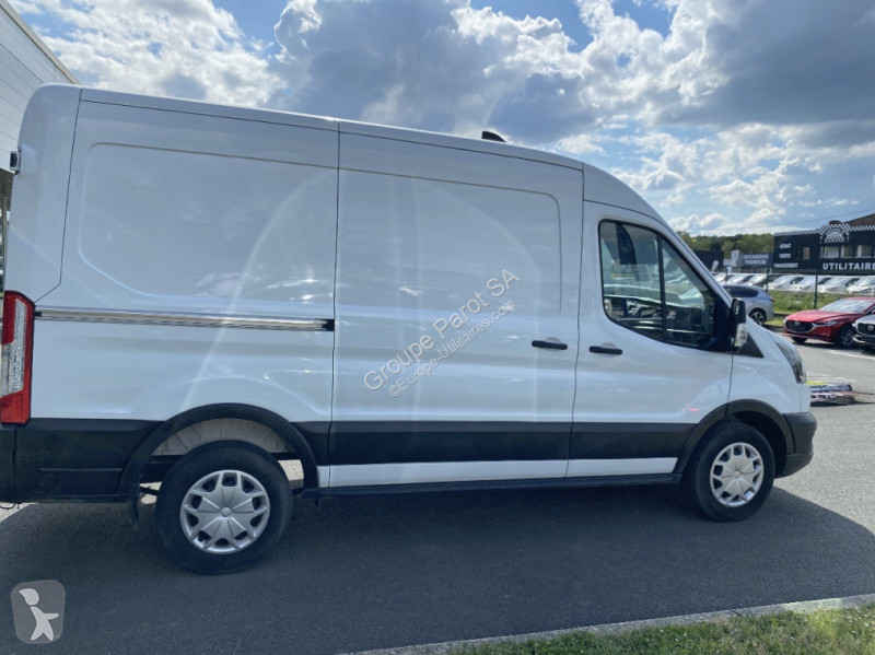 Autoutilitară Ford P350 L2H2 2.0 EcoBlue 130ch...