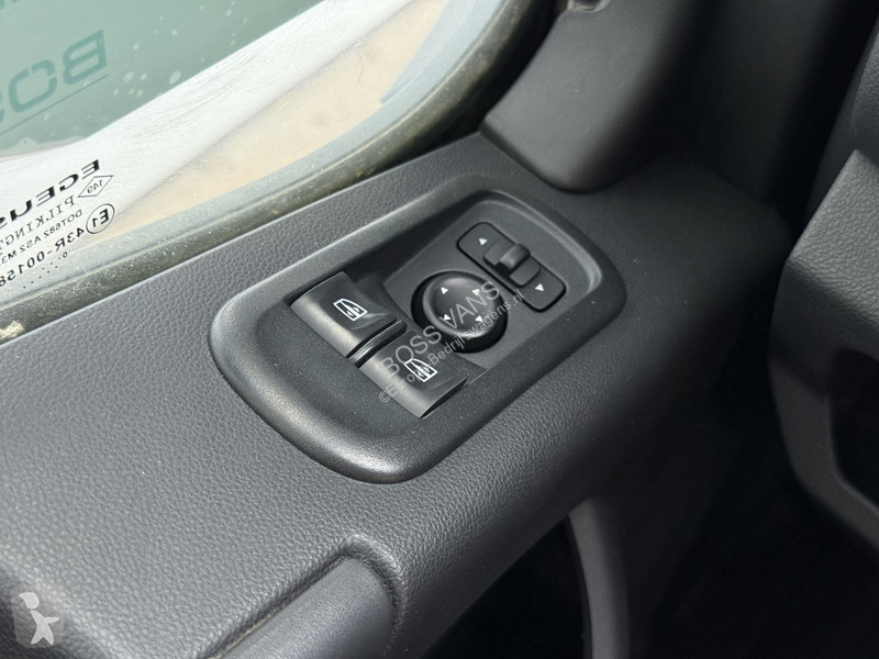 Autoutilitară Renault 2.3 130PK L3H1 Kipper...