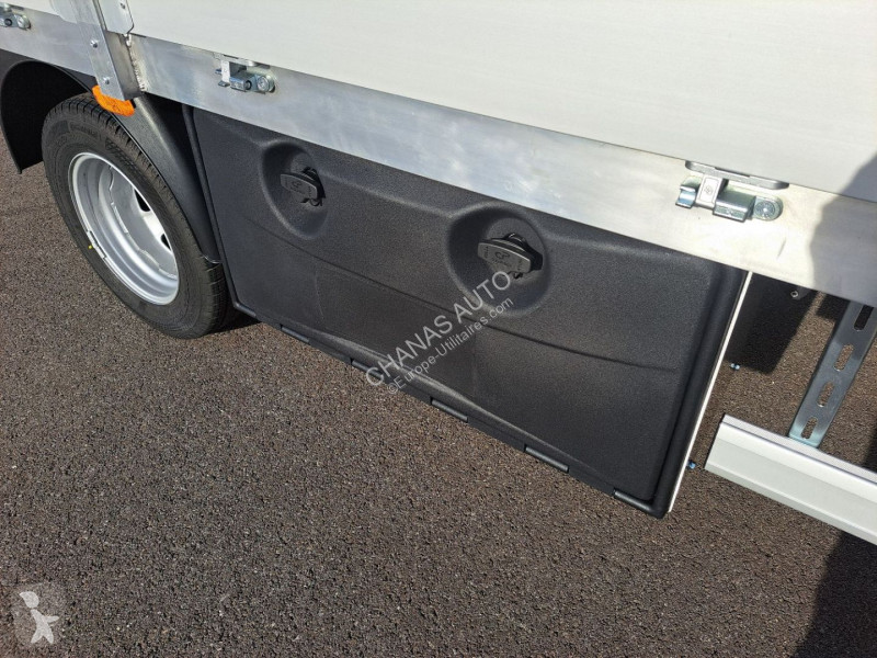 Furgoneta Iveco 35C16 160CV 3L ALUMINIUM 4.10M