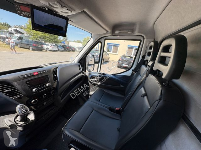 Véhicule utilitaire Iveco...