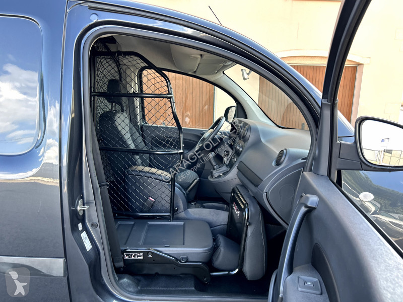 Véhicule utilitaire Mercedes Compact 109 1.5...