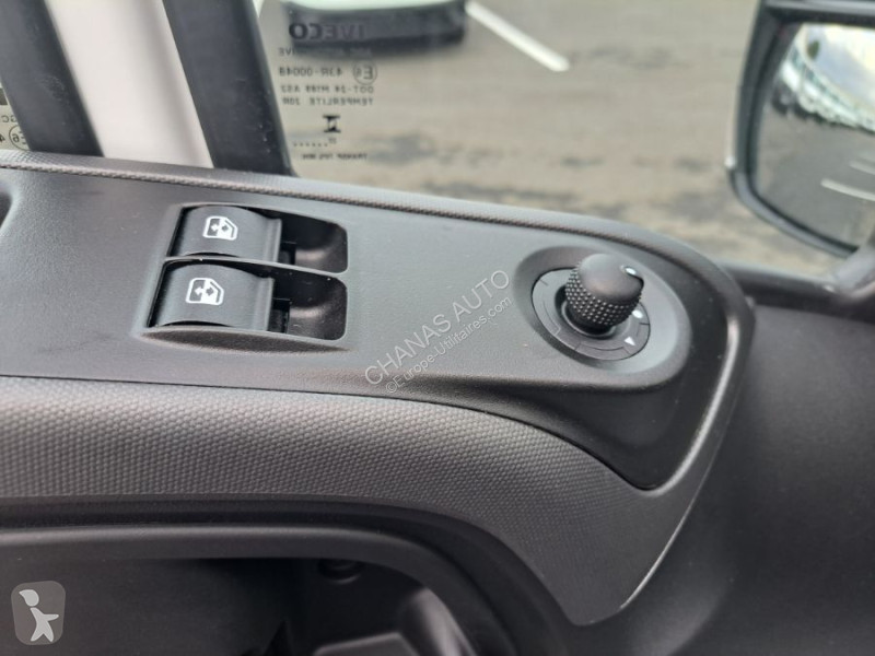 Veicolo commerciale Iveco 35S18 A8 180CV 3L...