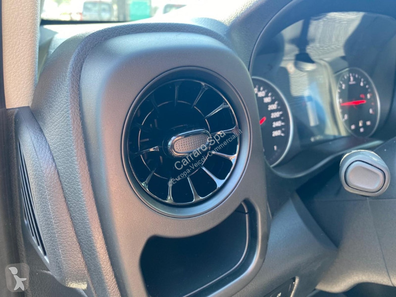 Autoutilitară Mercedes Furgone