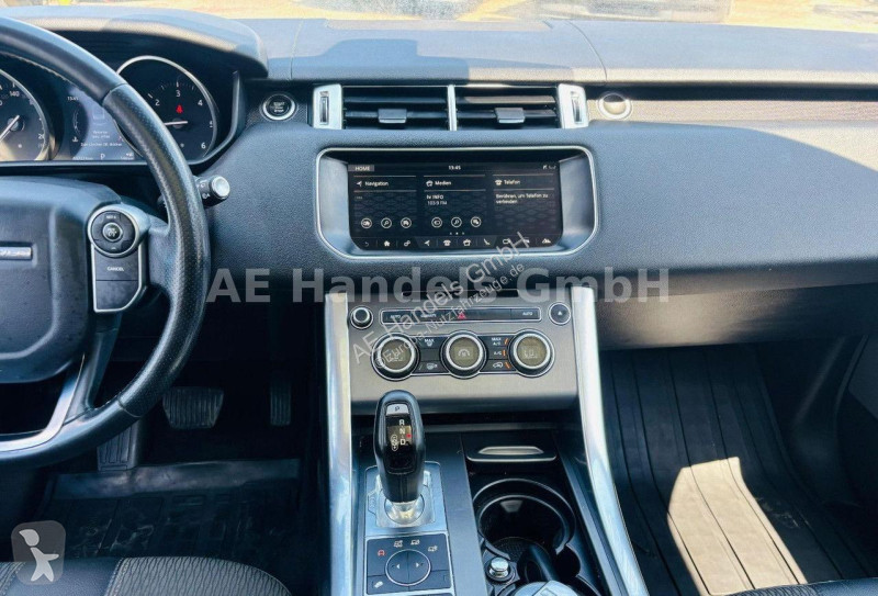 عربة نفعية Land Rover
