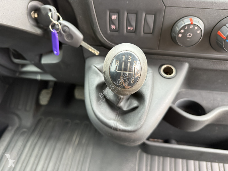 Véhicule utilitaire Renault 130pk T35 2.3 DCi...