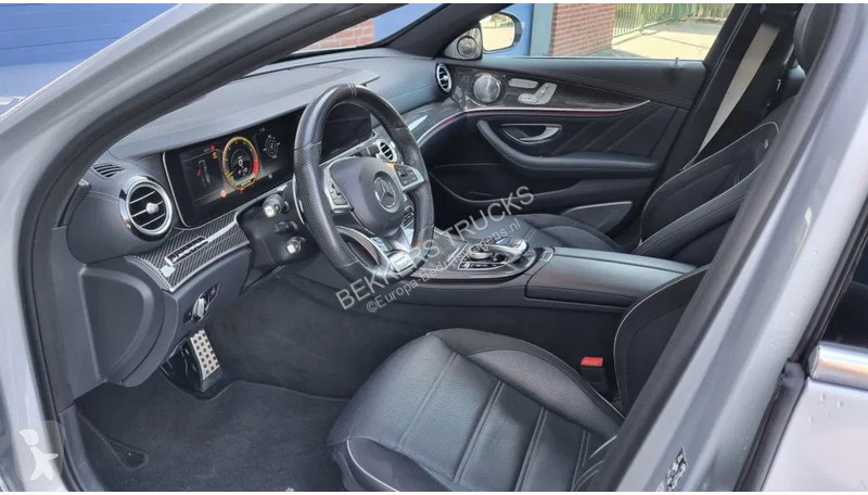 Autoutilitară Mercedes