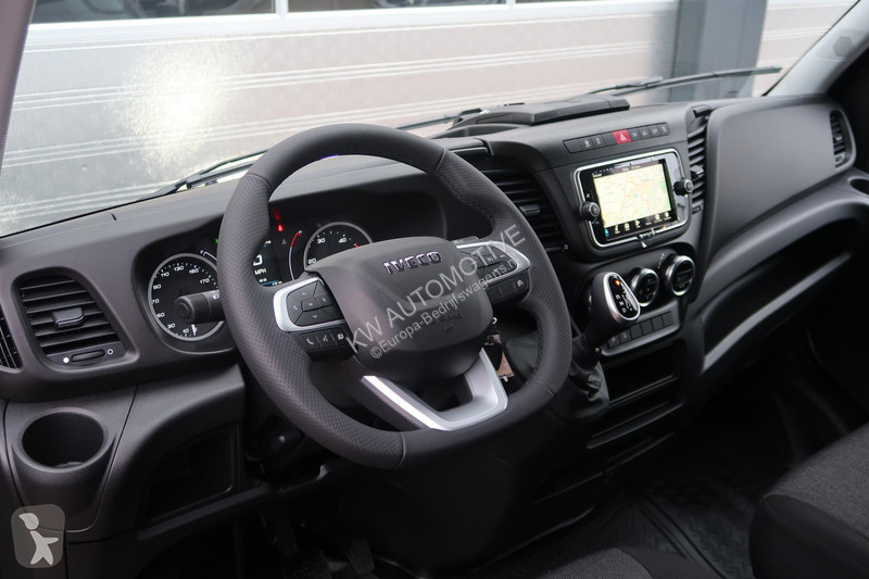Veicolo commerciale Iveco 35S18HV 3.0 L2H2 AUT/...