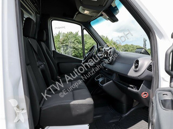 Véhicule utilitaire Mercedes 317...
