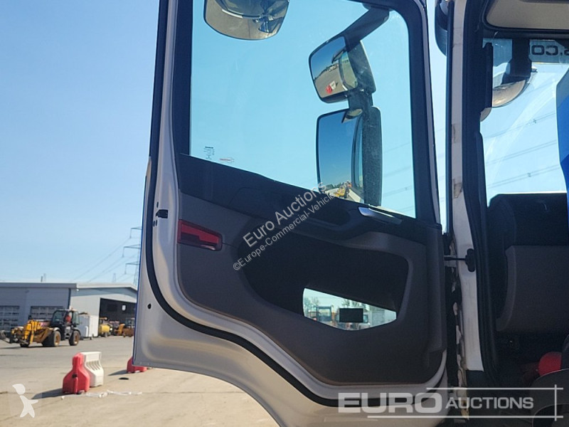 Veicolo commerciale  P410XT