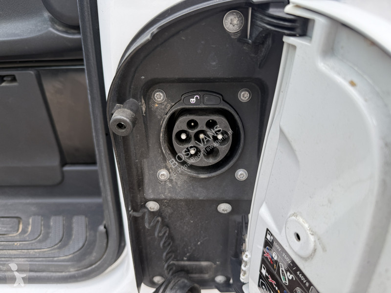 Užitkové vozidlo Mercedes 111 Elektrisch 41kWh...