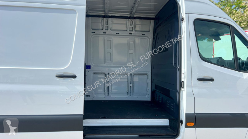 Autoutilitară Mercedes eSprinter pro medio 56kw