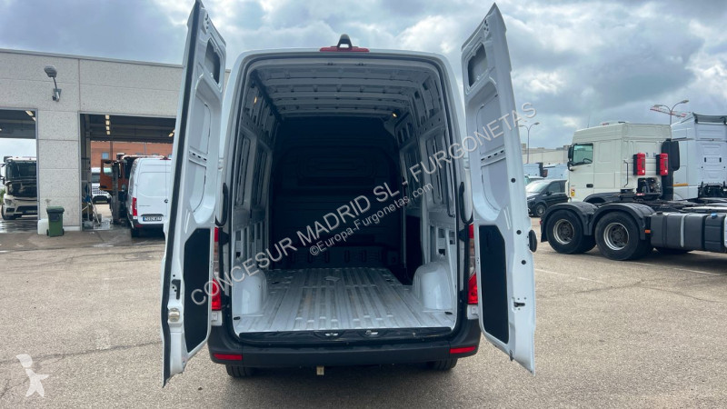 Véhicule utilitaire Mercedes Nuevo Sprinter 311...