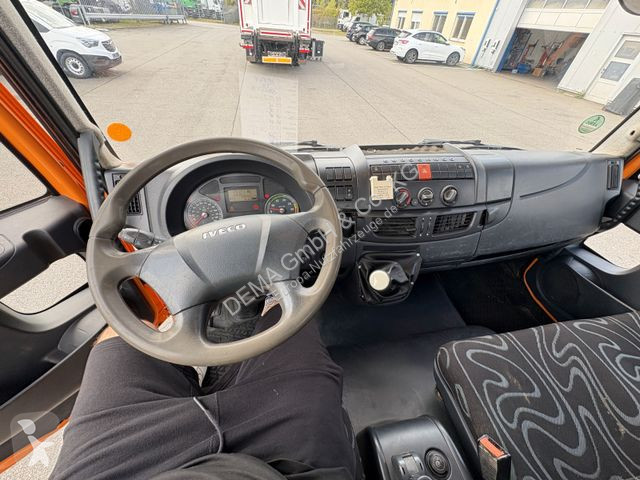 Véhicule utilitaire Iveco...