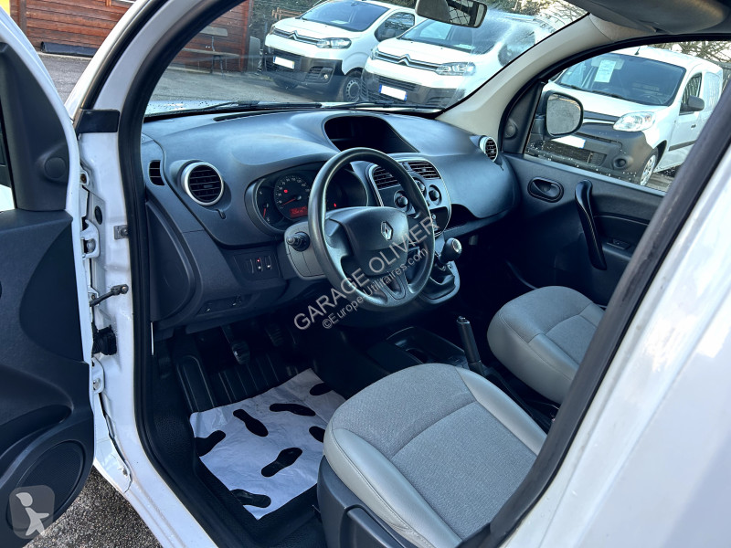 Véhicule utilitaire Renault Maxi Grand Volume...