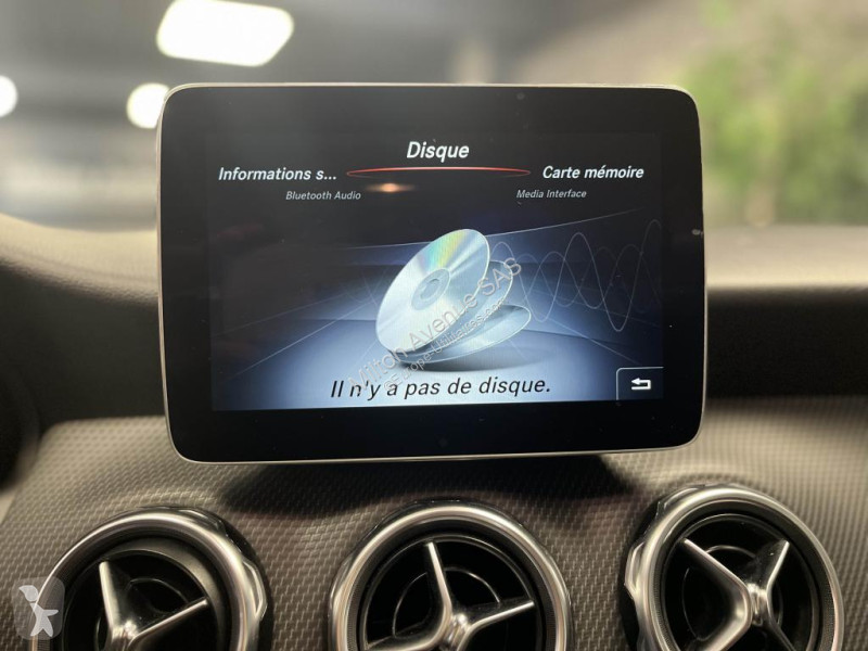 عربة نفعية Mercedes GLA 180  Inspiration