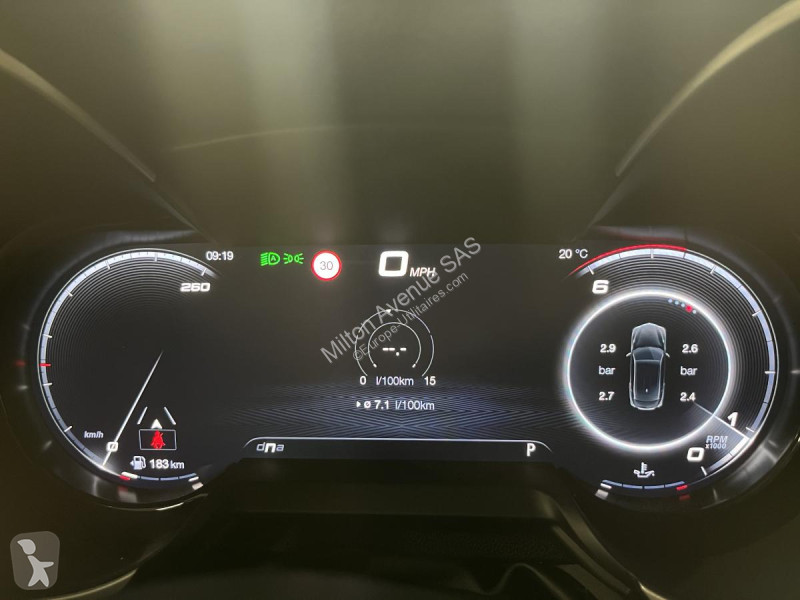 Samochód dostawczy Alfa-Roméo STELVIO 2.2 D -...