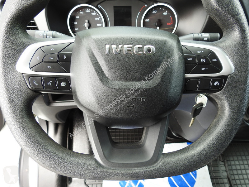 Лекотоварен автомобил Iveco 35C14 DAILY