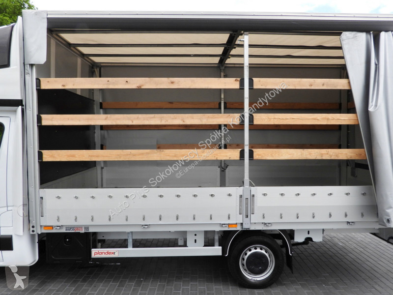 Samochód dostawczy Renault  MASTER