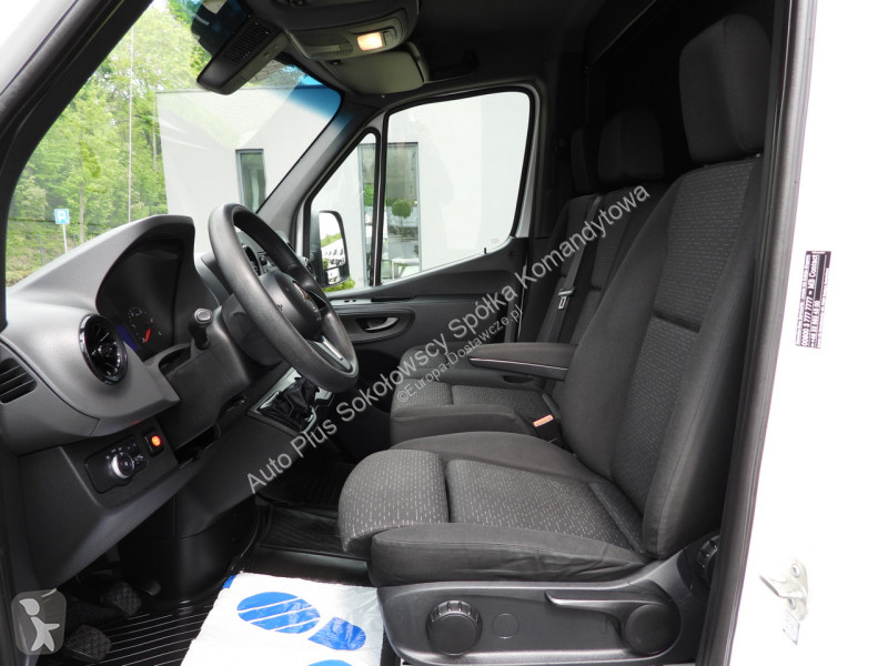 عربة نفعية Mercedes 23ASTER
